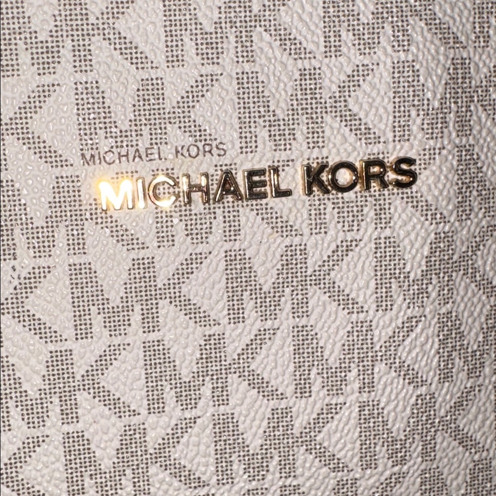 Michael Kors Jet Set Large Shoulder Bag - Picture 14 of 16